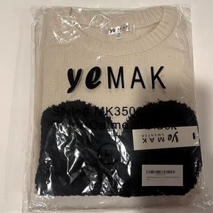 Women’s New YeMak Heart Sweater, Size M